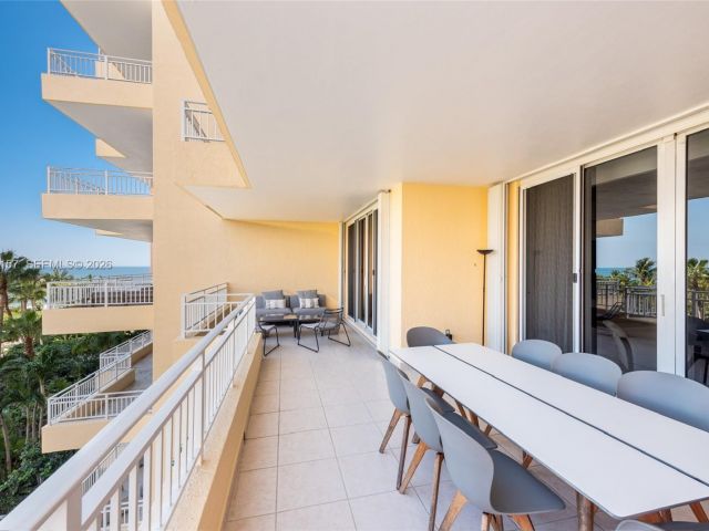 Apartment for sale  Unit #605 - photo 7491874