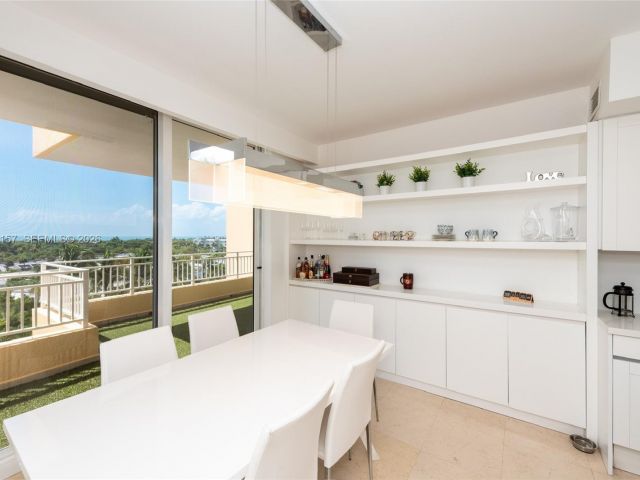 Apartment for sale  Unit #605 - photo 7491879