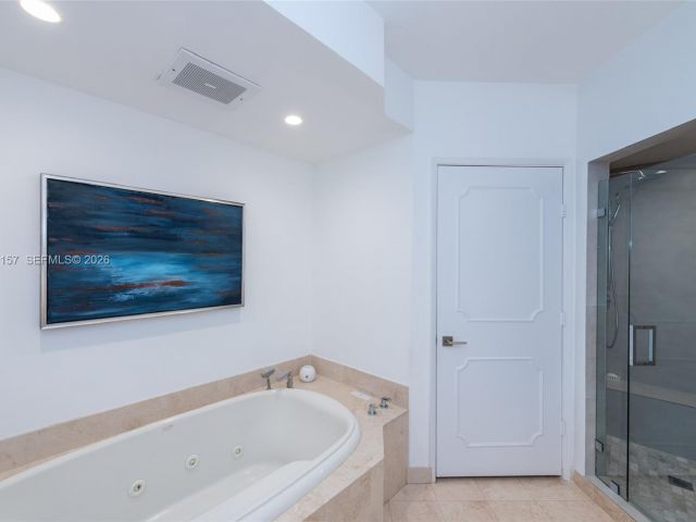 Apartment for sale  Unit #605 - photo 7491885