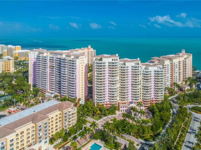 Apartment for sale  Unit #605 - photo 7491890