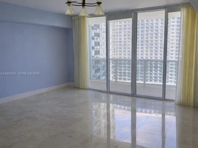 Apartment for sale  Unit #2701 - photo 7530724