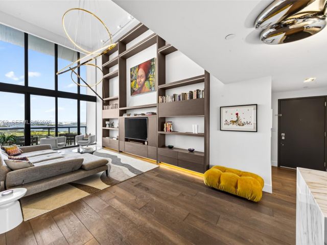 Apartment for sale  Unit #3407 - photo 7491485