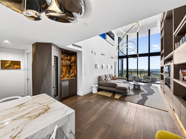 Apartment for sale  Unit #3407 - photo 7491486