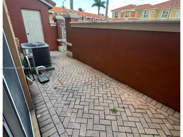 Home for rent at 11438 NW 62nd Ter 226 - photo 7485871