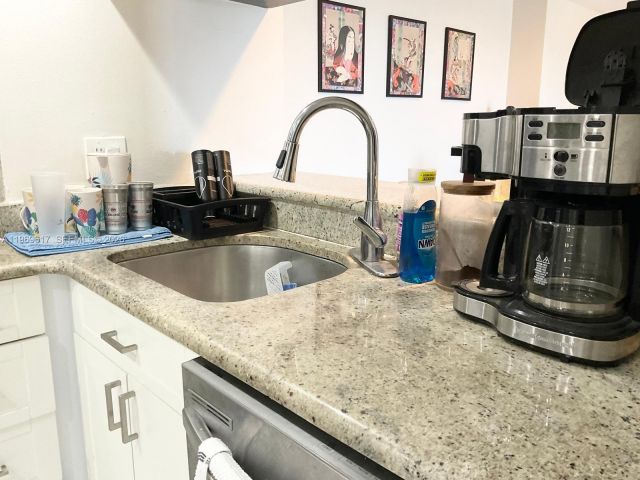 Apartment for sale  Unit #704 - photo 7479126