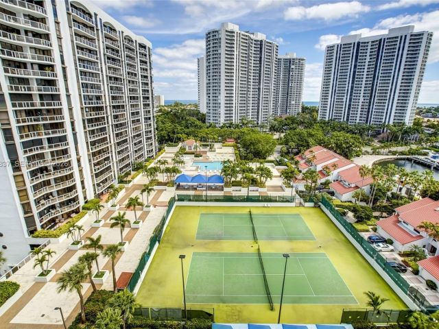 Apartment for sale  Unit #701 - photo 7504517