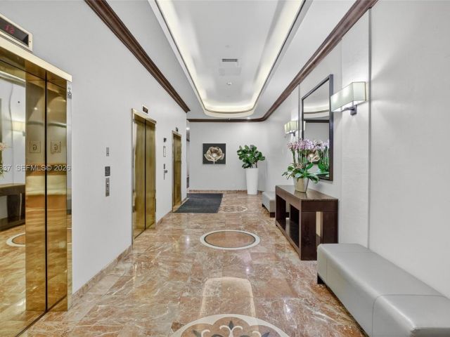 Apartment for sale  Unit #701 - photo 7504523