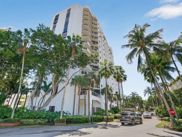 Apartment for sale  Unit #701 - photo 7504530