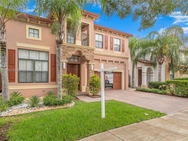 Home for sale at 642 SE 37th PL - photo 7493146