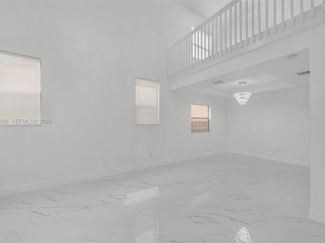 Home for sale at 642 SE 37th PL - photo 7493150