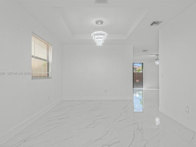 Home for sale at 642 SE 37th PL - photo 7493152