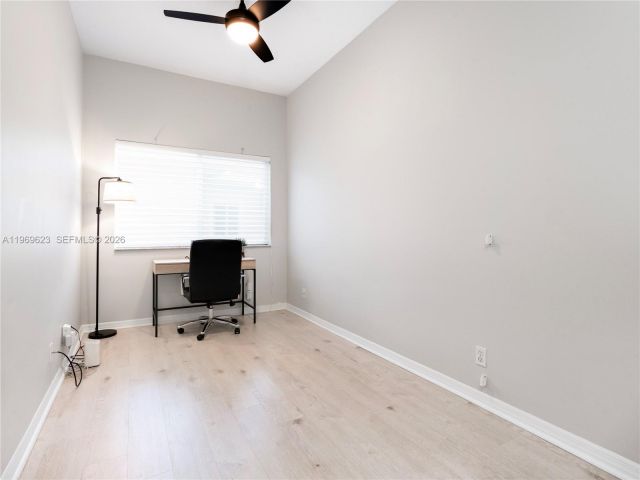 Home for sale at 835 NE 17th Way - photo 7482552