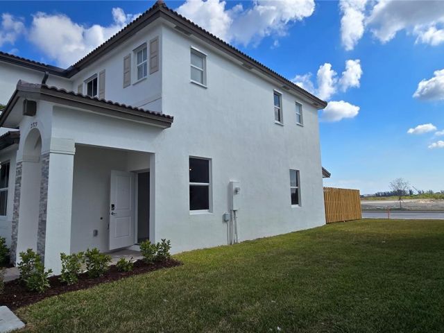 3-bedroom home for rent in Homestead - 2729 SE 26th Rd 2729 - MondialRealty