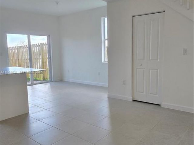 3-bedroom home for rent in Homestead - 2729 SE 26th Rd 2729 - MondialRealty