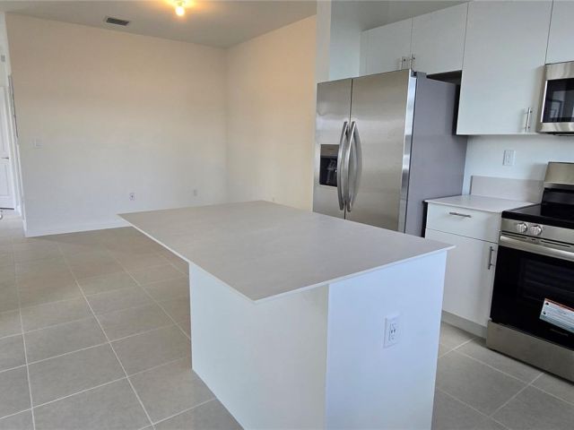 3-bedroom home for rent in Homestead - 2729 SE 26th Rd 2729 - MondialRealty