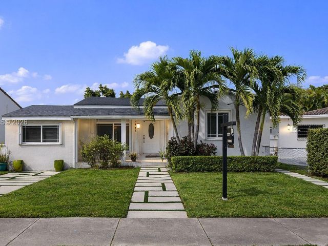 Home for sale at 1611 SW 21st St - photo 7525301