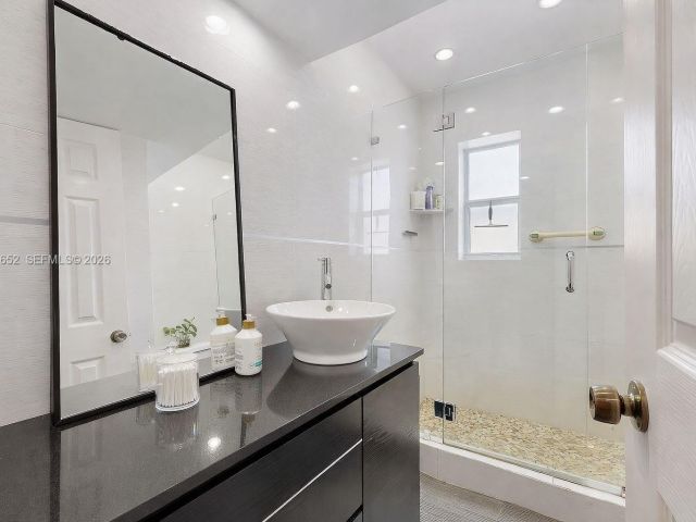 Home for sale at 1611 SW 21st St - photo 7525319