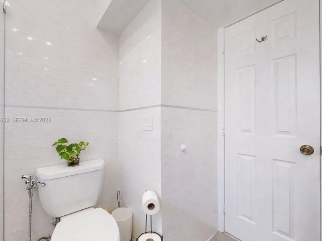 Home for sale at 1611 SW 21st St - photo 7525320