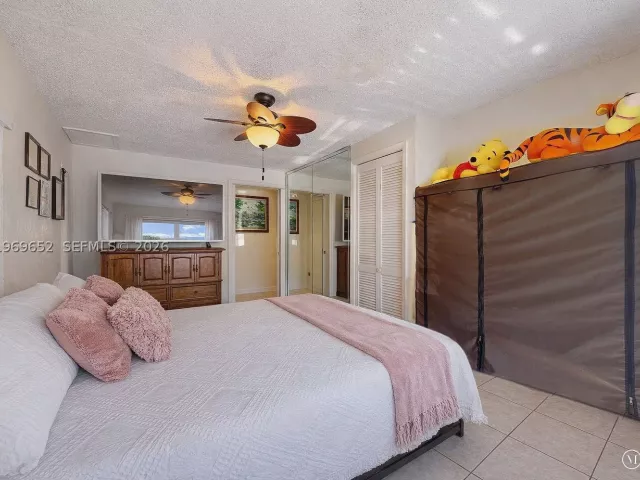 5-bedroom home for sale in Miami - 1611 SW 21st St - MondialRealty