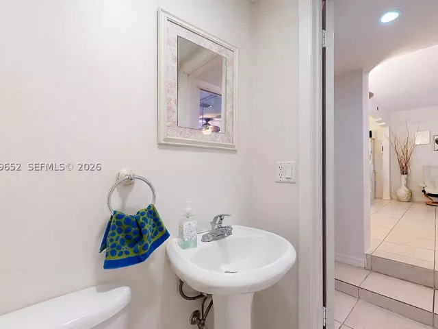 5-bedroom home for sale in Miami - 1611 SW 21st St - MondialRealty