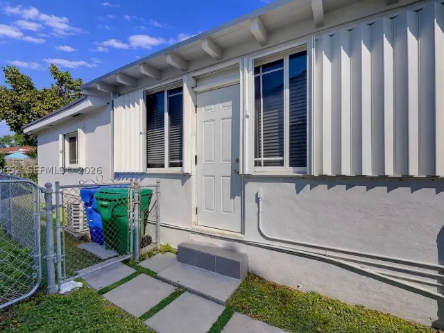 5-bedroom home for sale in Miami - 1611 SW 21st St - MondialRealty