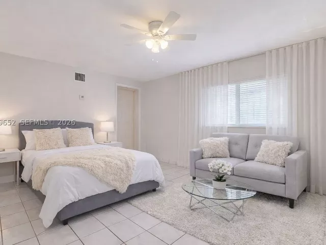 5-bedroom home for sale in Miami - 1611 SW 21st St - MondialRealty
