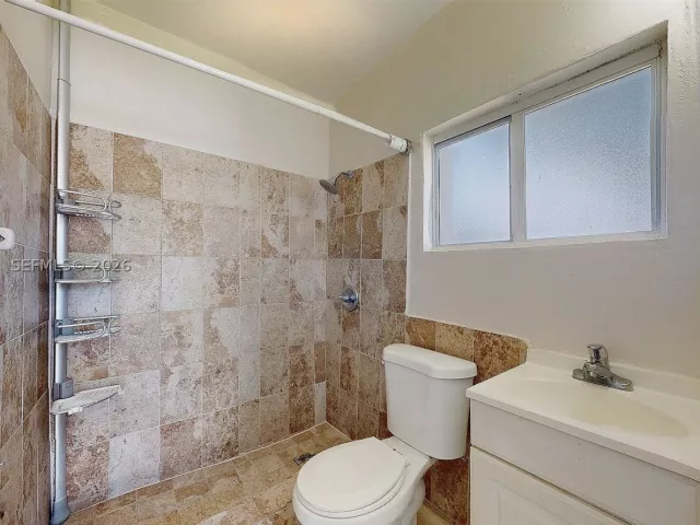 5-bedroom home for sale in Miami - 1611 SW 21st St - MondialRealty