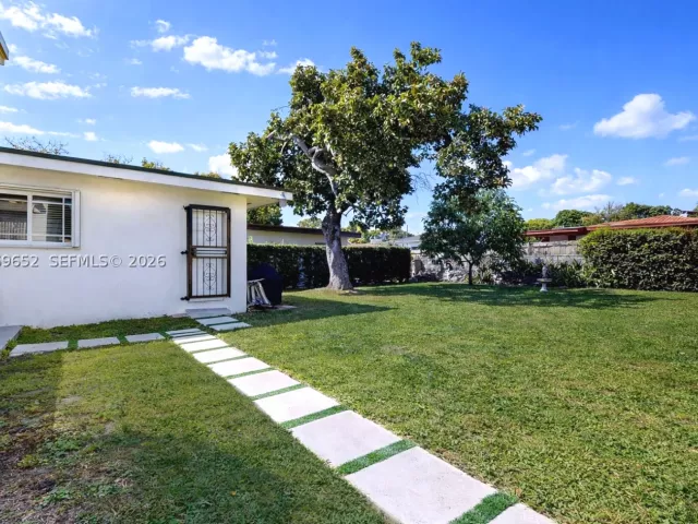5-bedroom home for sale in Miami - 1611 SW 21st St - MondialRealty