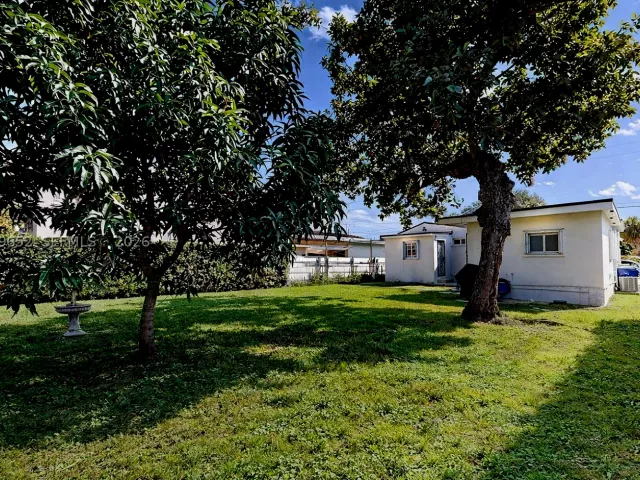 5-bedroom home for sale in Miami - 1611 SW 21st St - MondialRealty