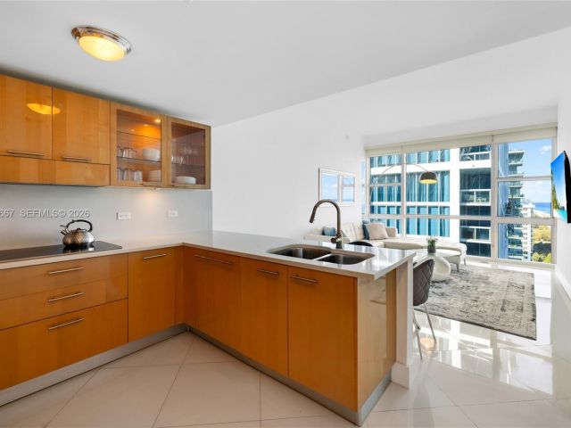 Apartment for rent  Unit #PH11 / Deed PH02 - photo 7521622