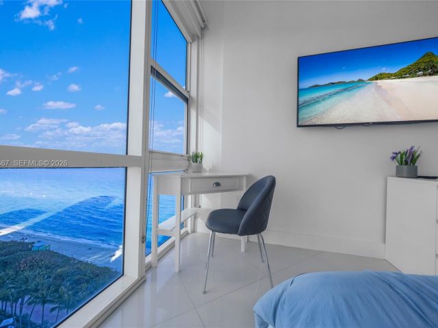 Apartment for rent  Unit #PH11 / Deed PH02 - photo 7521628