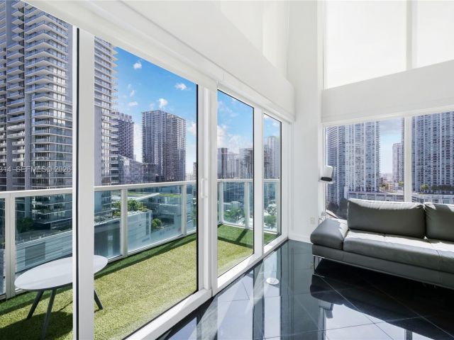 Apartment for sale  Unit #1116 - photo 7530093