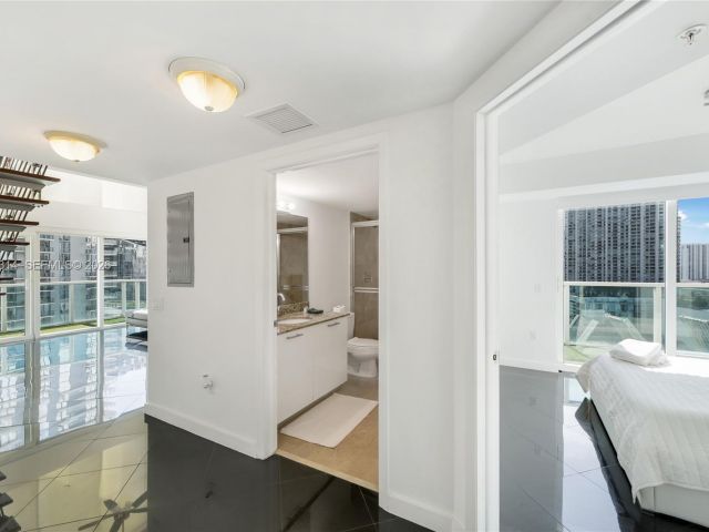 Apartment for sale  Unit #1116 - photo 7530108