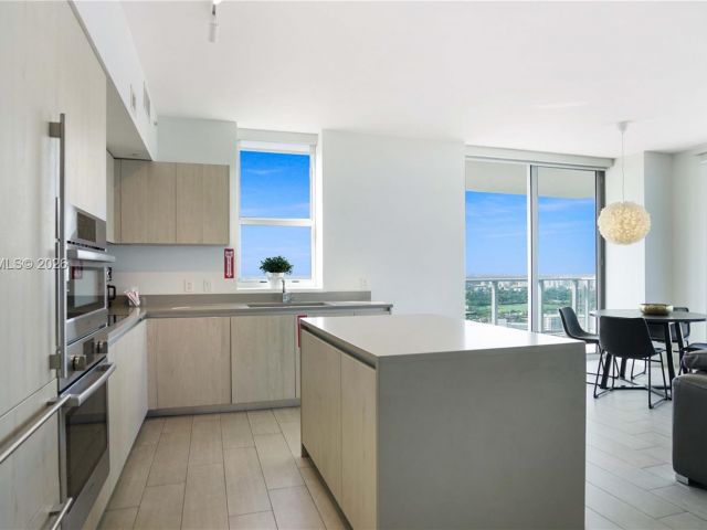 Apartment for sale  Unit #T4002 - photo 7512968