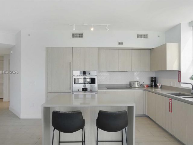 Apartment for sale  Unit #T4002 - photo 7512970