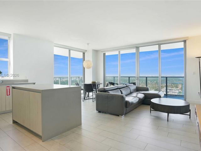 Apartment for sale  Unit #T4002 - photo 7512972