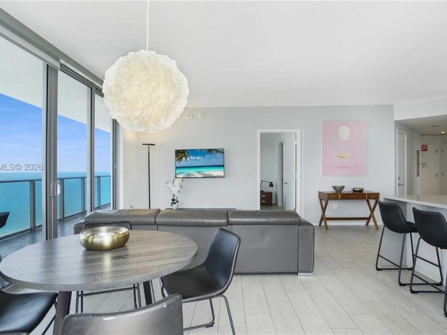 Apartment for sale  Unit #T4002 - photo 7512973