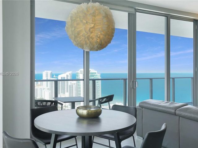 Apartment for sale  Unit #T4002 - photo 7512974