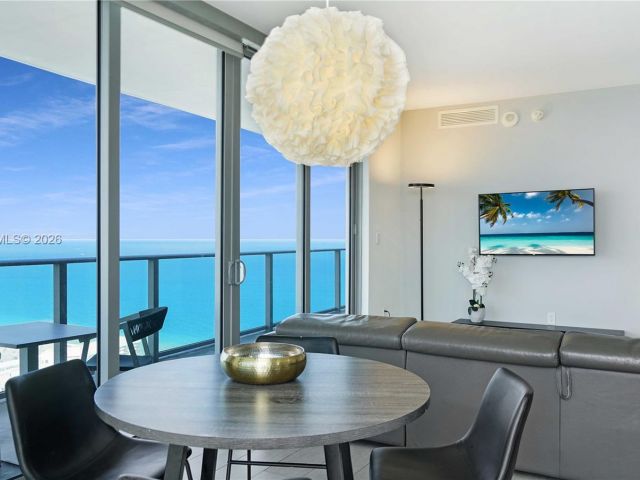 Apartment for sale  Unit #T4002 - photo 7512978