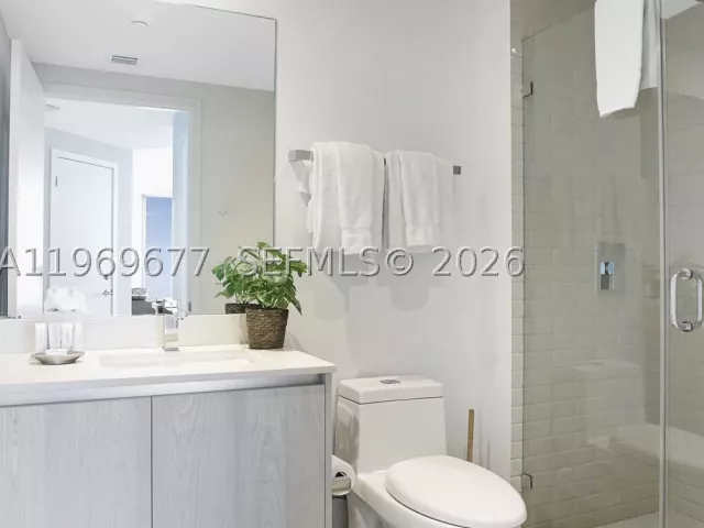 2-bedroom condo for sale in Hollywood - 4010 S Ocean Dr T4002 - MondialRealty