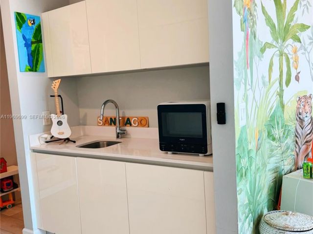 Apartment for rent  Unit #2212 - photo 7488235