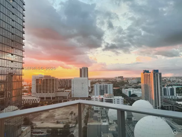 3-bedroom condo for rent in Miami - 851 NE 1st Ave 2212 - MondialRealty