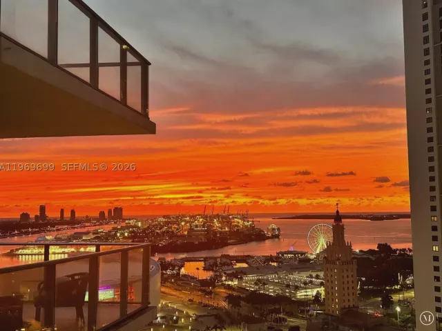 3-bedroom condo for rent in Miami - 851 NE 1st Ave 2212 - MondialRealty