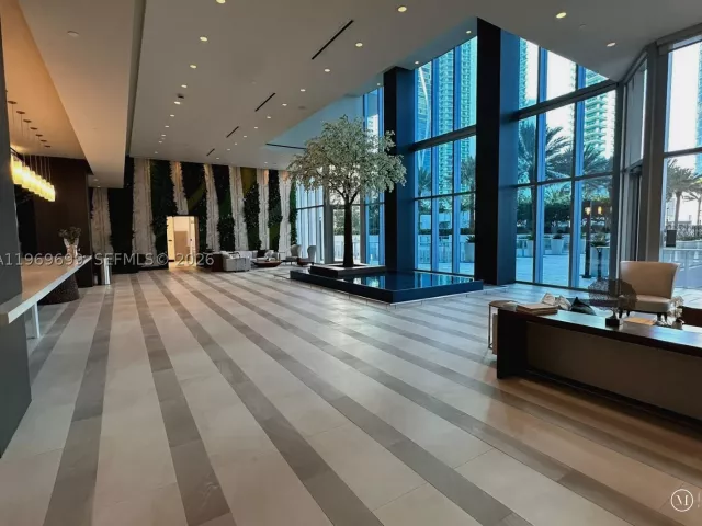 3-bedroom condo for rent in Miami - 851 NE 1st Ave 2212 - MondialRealty