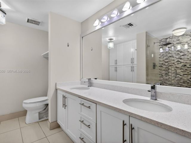 Apartment for sale  Unit #414 - photo 7504503