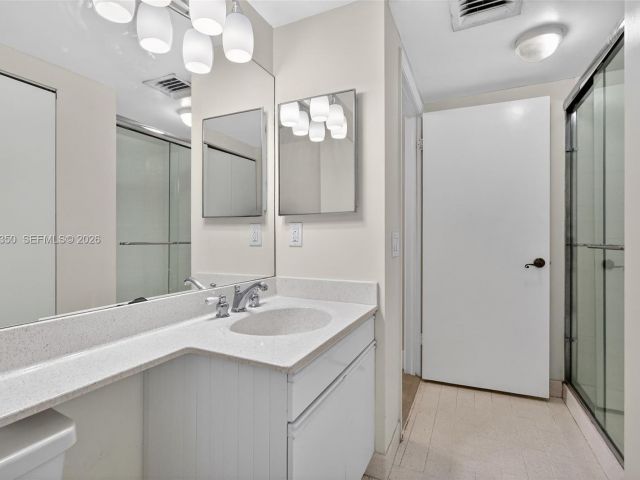 Apartment for sale  Unit #414 - photo 7504509