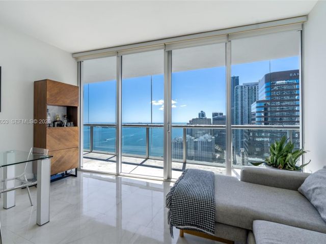 Apartment for sale  Unit #3211 - photo 7511051