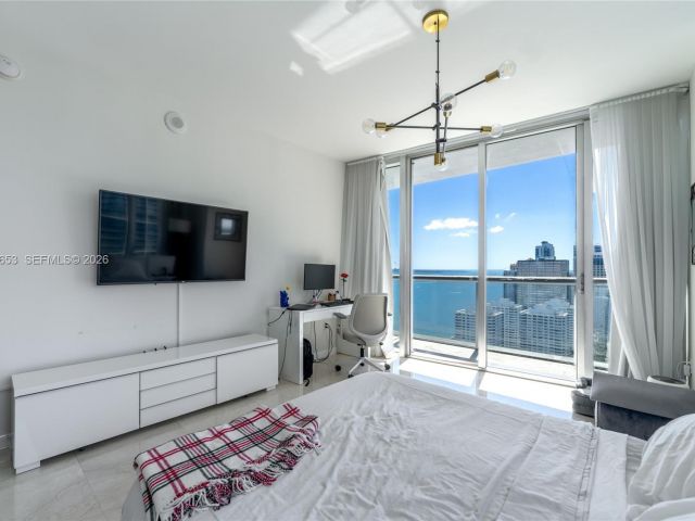 Apartment for sale  Unit #3211 - photo 7511055