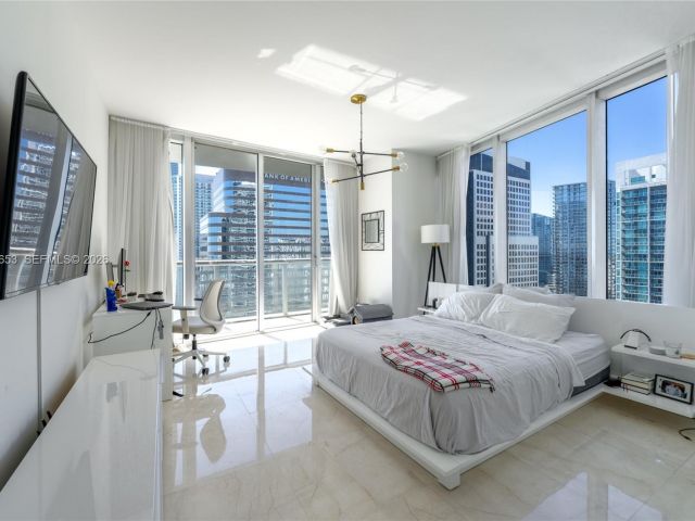 Apartment for sale  Unit #3211 - photo 7511056