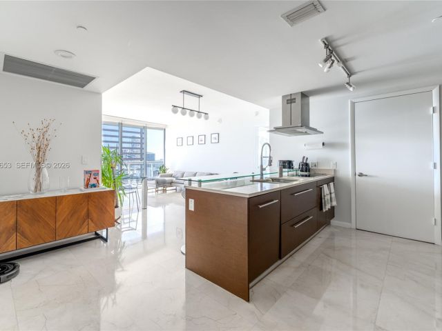 Apartment for sale  Unit #3211 - photo 7511061